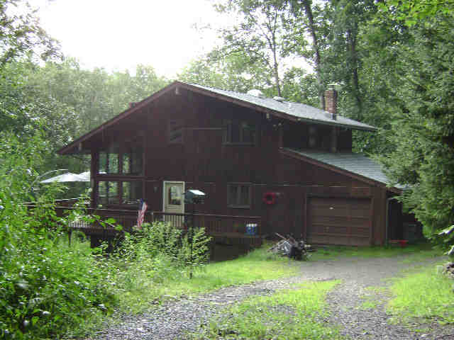 Building photograph for 412 NONNEWAUG RD